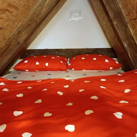 Bosnian Pyramid Glamping Kamp alanı *