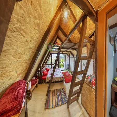 Bosnian Pyramid Glamping *
