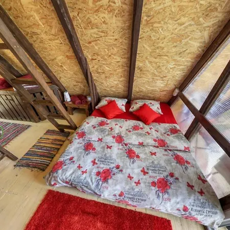 Camping Bosnian Pyramid Glamping