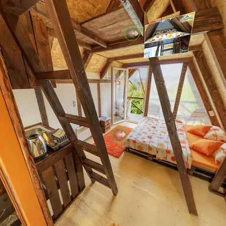 Camping Bosnian Pyramid Glamping