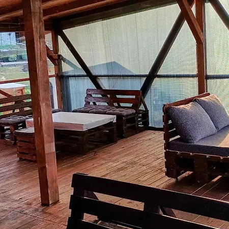 Camping Bosnian Pyramid Glamping