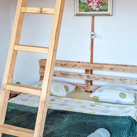 Bosnian Pyramid Glamping ויסוקו