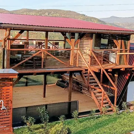 Bosnian Pyramid Glamping ויסוקו