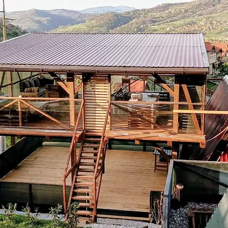 אתר קמפינג Bosnian Pyramid Glamping ויסוקו