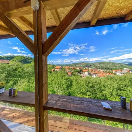 Bosnian Pyramid Glamping فيسوكو