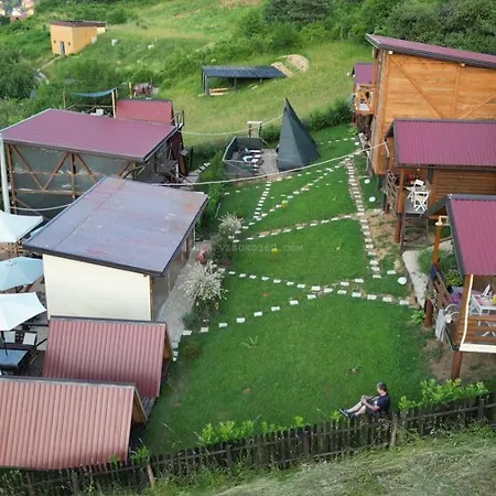 Bosnian Pyramid Glamping مكان تخييم