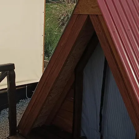 مكان تخييم Bosnian Pyramid Glamping فيسوكو