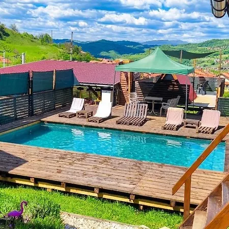 Bosnian Pyramid Glamping *