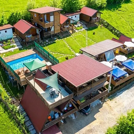 Camping Bosnian Pyramid Glamping