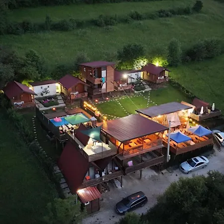 Bosnian Pyramid Glamping *