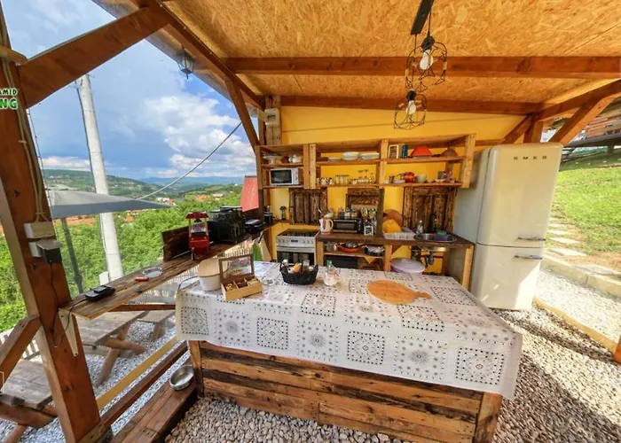 Bosnian Pyramid Glamping Kemping *